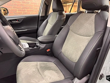 Toyota RAV4, 2025г, полный привод, вариатор