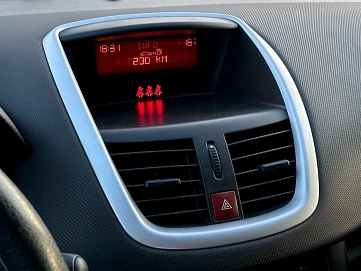 Peugeot 207, 2009г, передний привод, робот