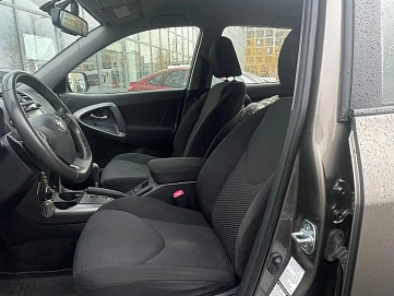 Toyota RAV4, 2012г, полный привод, вариатор
