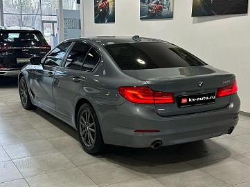 BMW 5 серии, 2020г, задний привод, автомат