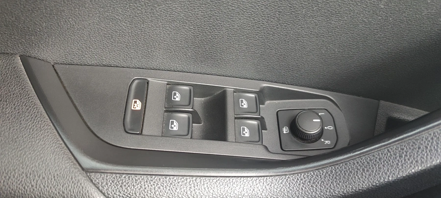 Skoda Karoq, 2020г., передний привод, автомат