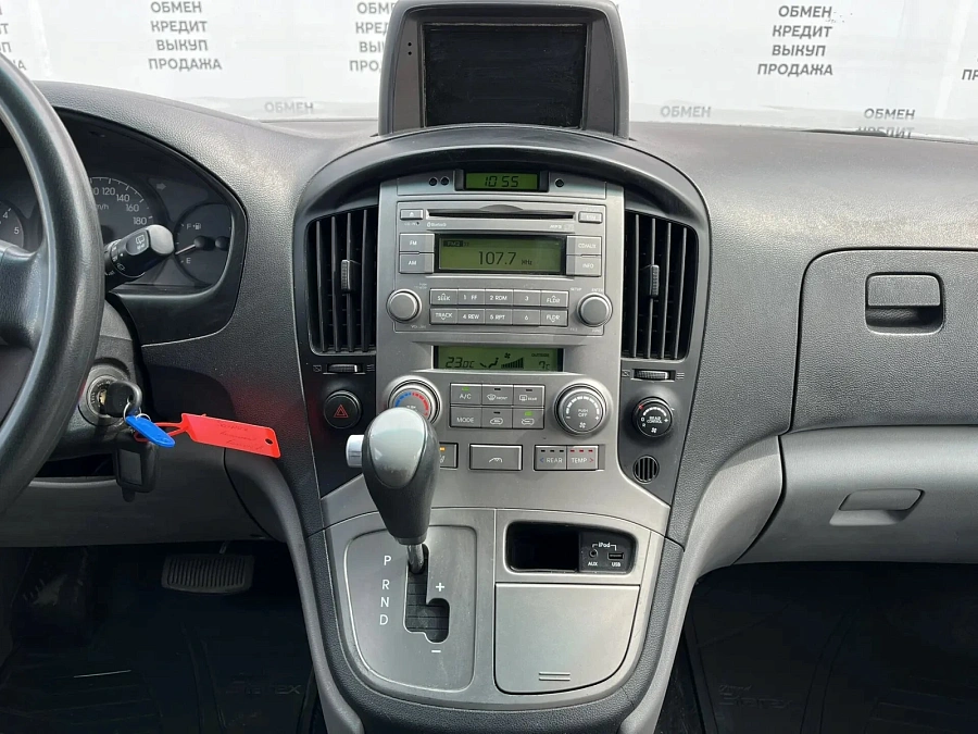 Hyundai Grand Starex, 2011г., задний привод, автомат