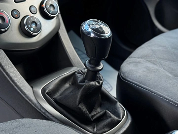 Chevrolet Aveo, 2012г., передний привод, механика