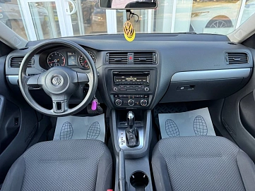 Volkswagen Jetta, 2012г, передний привод, автомат