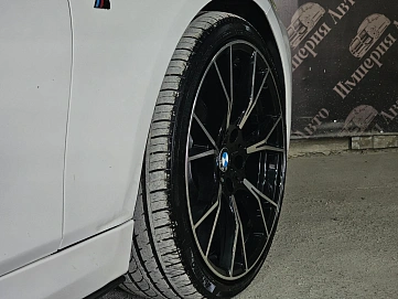 BMW 3 серии, 2012г., задний привод, автомат