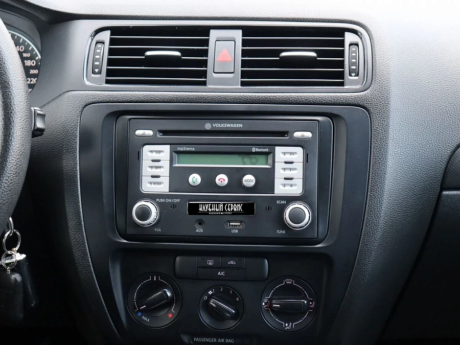 Volkswagen Jetta, 2013г., передний привод, автомат
