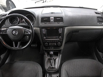 Skoda Yeti, 2015г, полный привод, робот