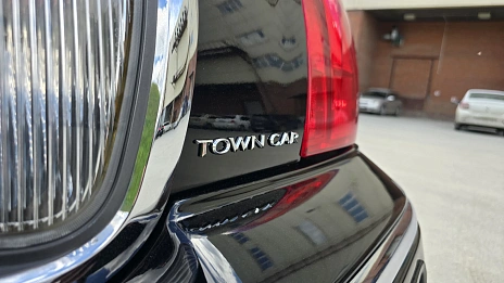 Lincoln Town Car, 2006г, задний привод, автомат