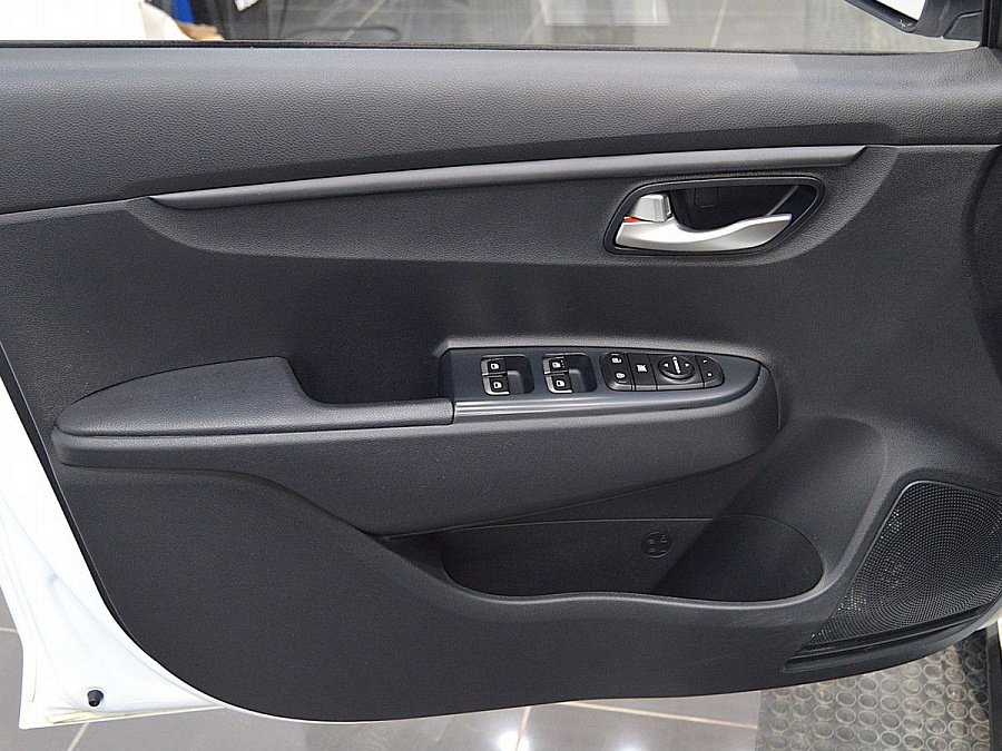 Kia , 2019г., передний привод, автомат