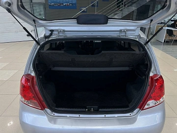 Chevrolet Aveo, 2006г, передний привод, механика