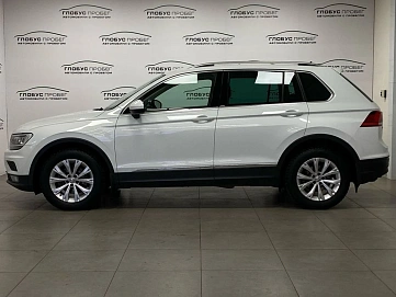 Volkswagen Tiguan, 2018г, передний привод, автомат