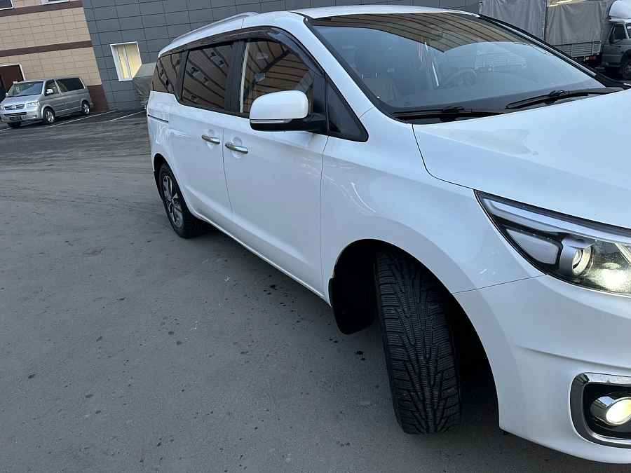 Kia Carnival, 2017г., передний привод, автомат