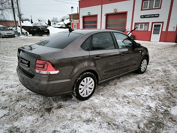 Volkswagen Polo, 2017г, передний привод, механика