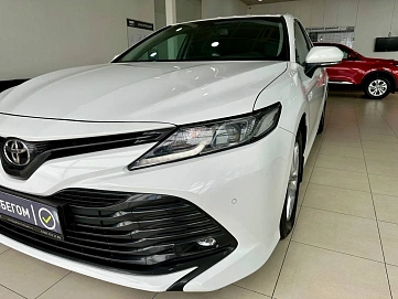 Toyota Camry, 2018г, передний привод, автомат
