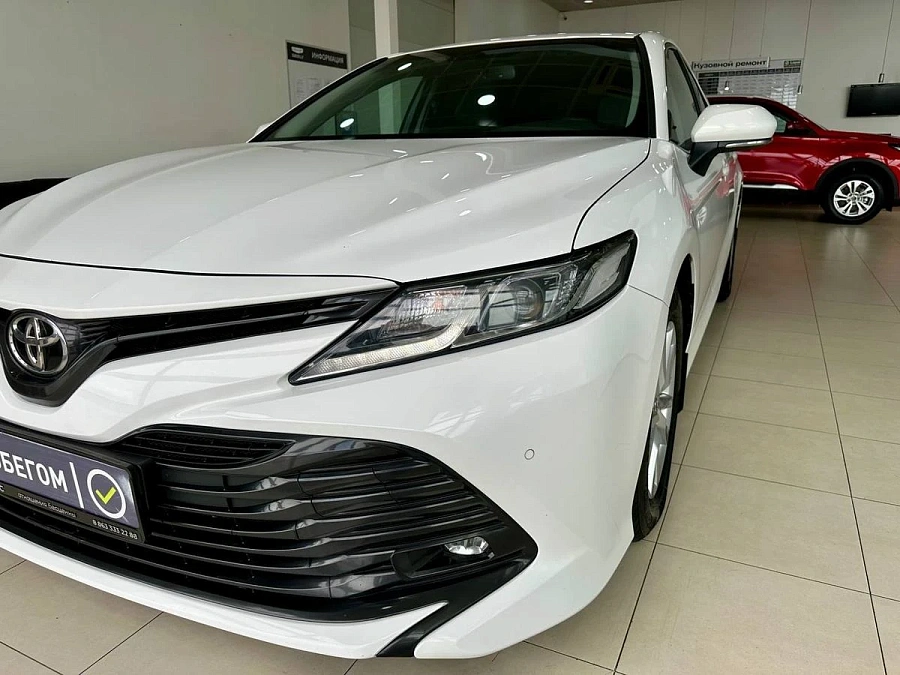 Toyota Camry, 2018г., передний привод, автомат