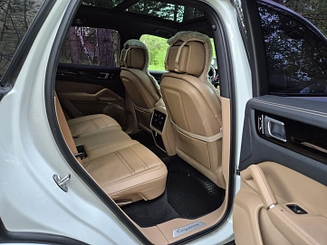 Porsche Cayenne, 2018г, полный привод, автомат