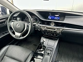 Lexus ES, 2015г., передний привод, автомат