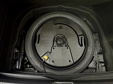 Volkswagen Golf, 2021г, передний привод, робот