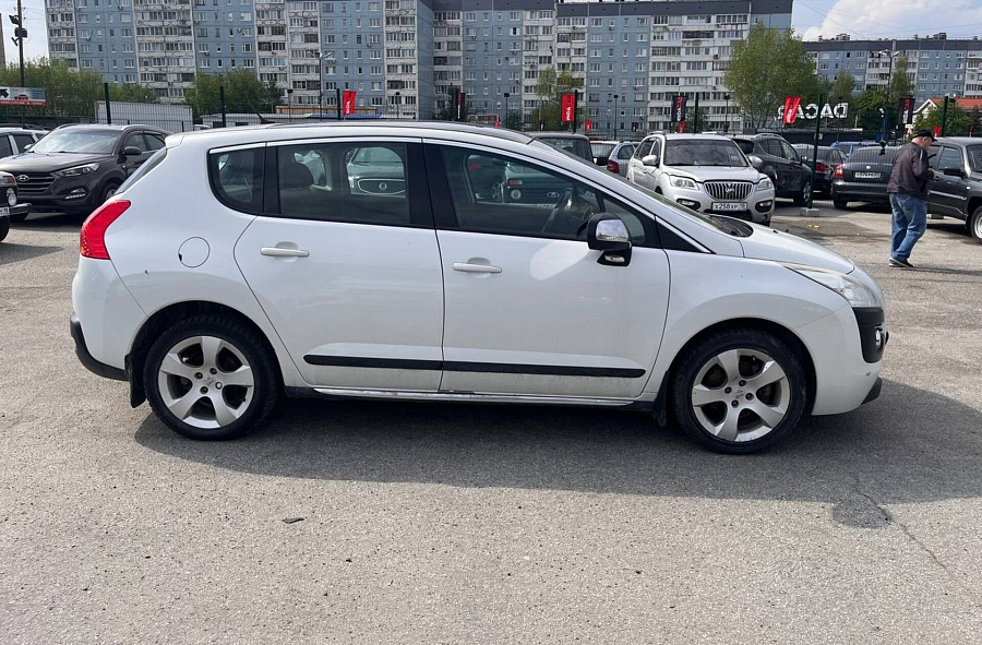 Peugeot 3008, 2011г., передний привод, автомат