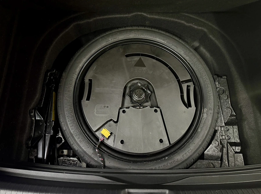 Volkswagen Golf, 2021г., передний привод, робот