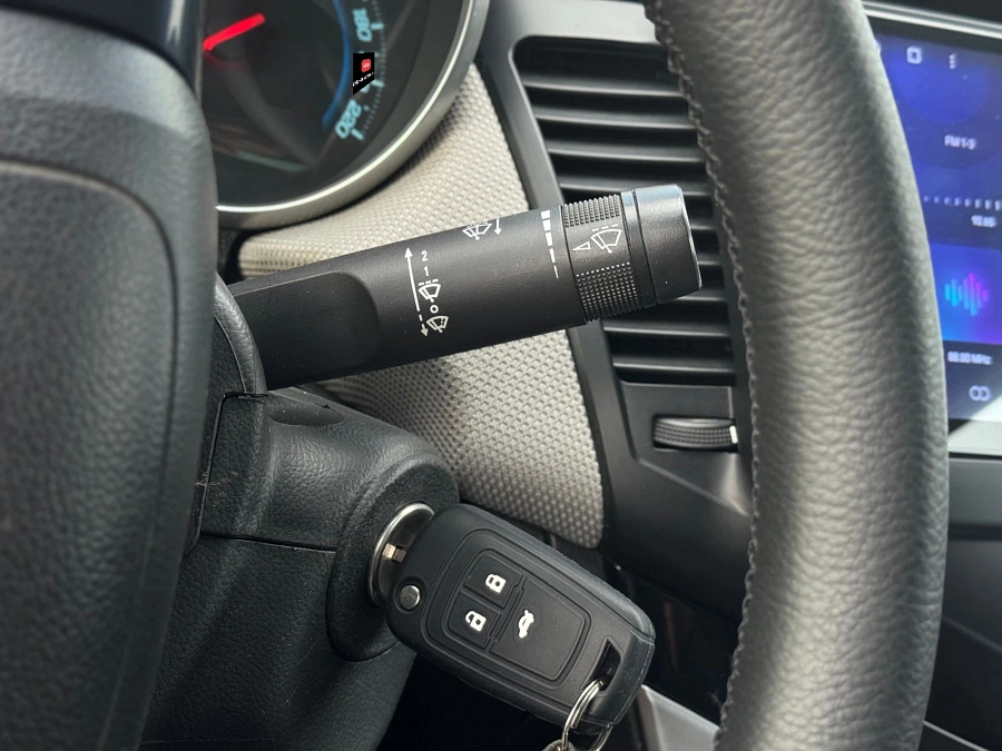 Chevrolet Cruze, 2011г., передний привод, автомат