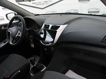 Hyundai Solaris, 2011г, передний привод, механика