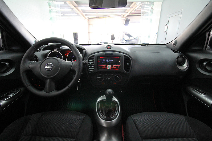 Nissan Juke, 2012г., передний привод, механика
