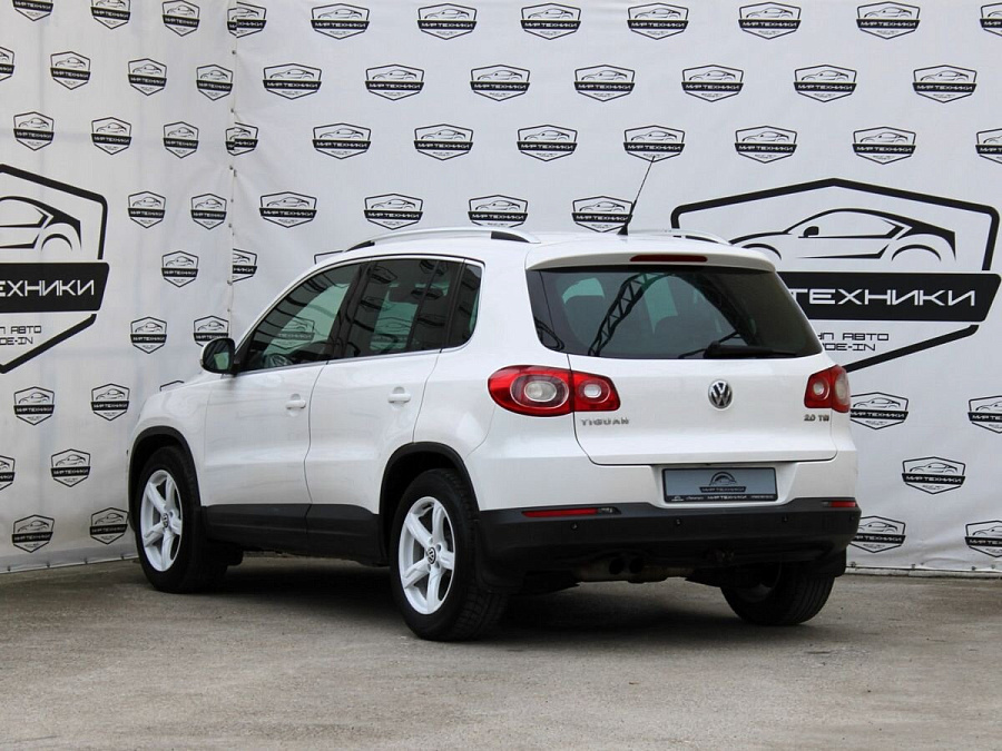 Volkswagen Tiguan, 2008г., полный привод, автомат