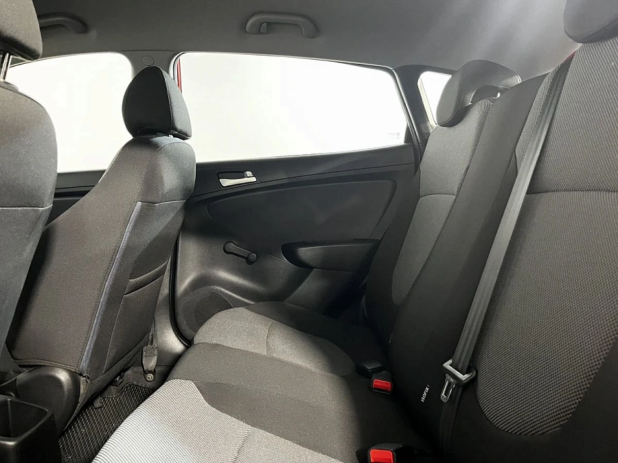 Hyundai Solaris, 2011г., передний привод, механика