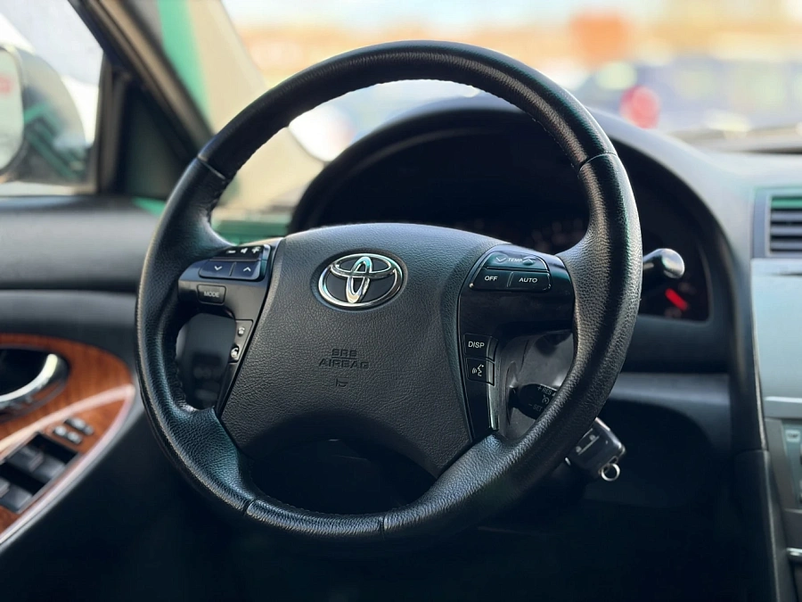 Toyota Camry, 2008г., передний привод, автомат
