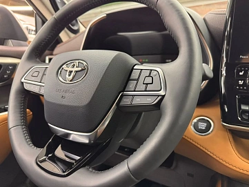 Toyota Highlander, 2025г, полный привод, автомат