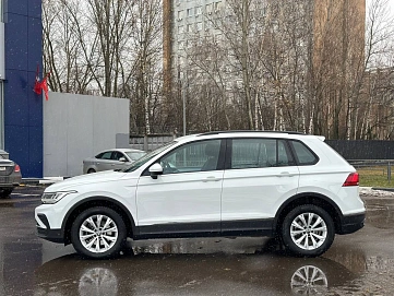 Volkswagen Tiguan, 2021г, полный привод, робот