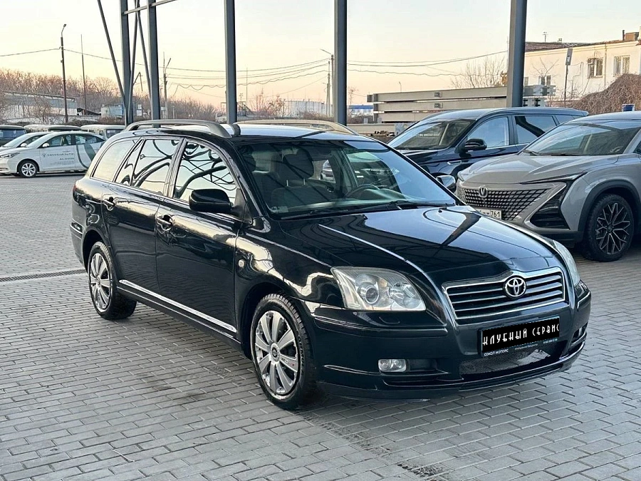 Toyota Avensis, 2003г., передний привод, автомат