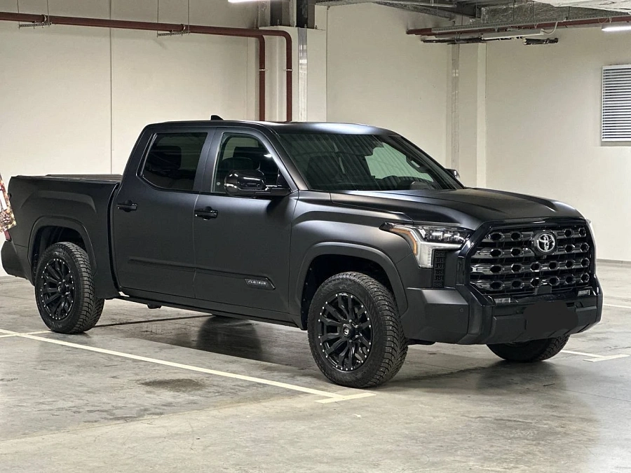 Toyota Tundra, 2022г., полный привод, автомат