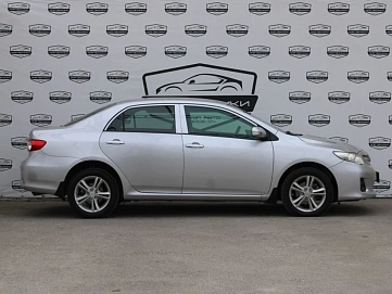 Toyota Corolla, 2012г, передний привод, автомат