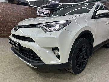 Toyota RAV4, 2018г, полный привод, вариатор
