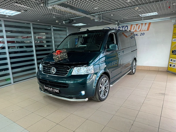 Volkswagen Multivan, 2003г., передний привод, механика
