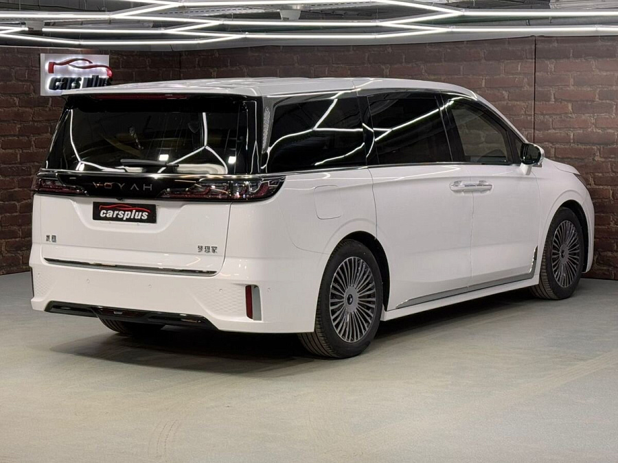 Voyah Dream, 2024г., полный привод, автомат