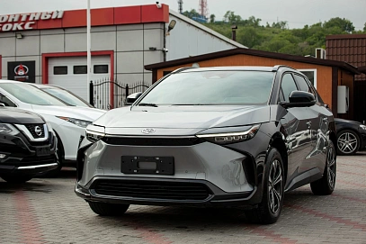 Toyota bZ4X, 2022г, полный привод, автомат