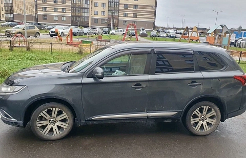 Mitsubishi Outlander, 2017г., полный привод, вариатор