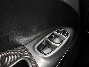 Nissan Juke, 2012г, передний привод, вариатор