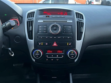 Kia Ceed, 2011г, передний привод, автомат