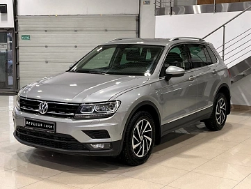 Volkswagen Tiguan, 2018г, передний привод, робот