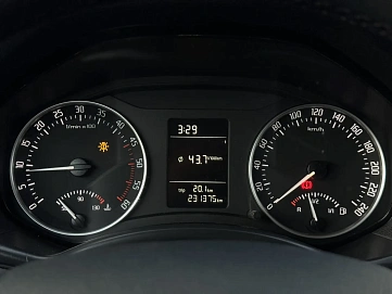 Skoda Octavia, 2009г, передний привод, механика