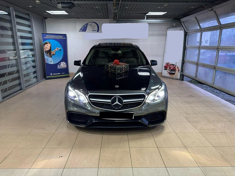 Mercedes-Benz E-Класс AMG, 2011г., задний привод, автомат