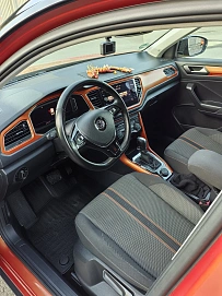 Volkswagen T-Roc, 2018г, полный привод, робот