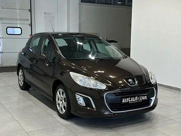 Peugeot 308, 2011г, передний привод, автомат