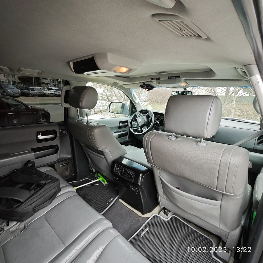 Toyota Sequoia, 2008г., полный привод, автомат