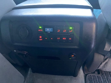 Toyota Sequoia, 2010г, полный привод, автомат