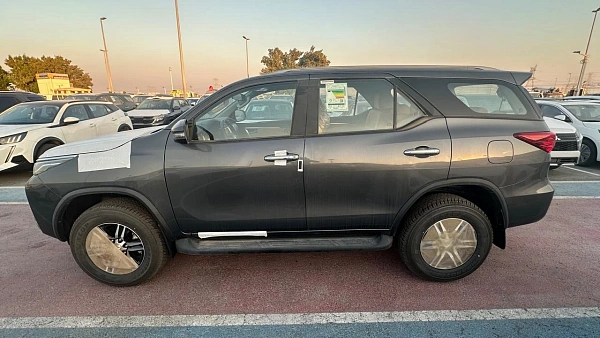 Toyota Fortuner, 2024г., полный привод, автомат
